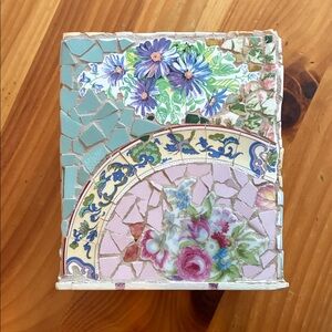 Floral Mosaic tissue box